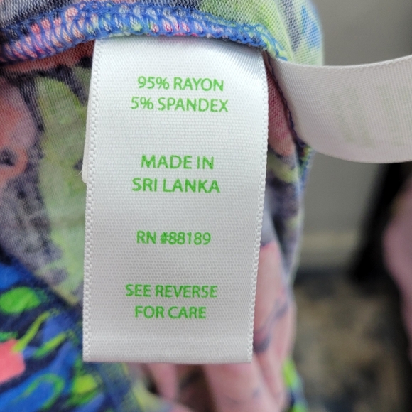 Lilly Pulitzer PJ Knit Set Button-up Top Multi Festive Fantasy Size Med - Picture 5 of 11